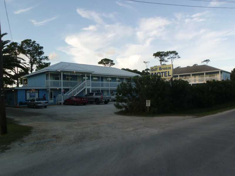 Gulf Breeze Motel