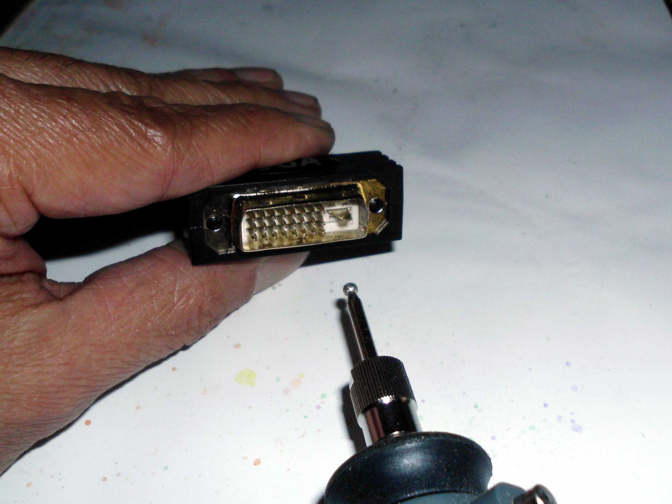 cake Torment pupil Convert a DVI-I connector to DVI-D | Small Projects